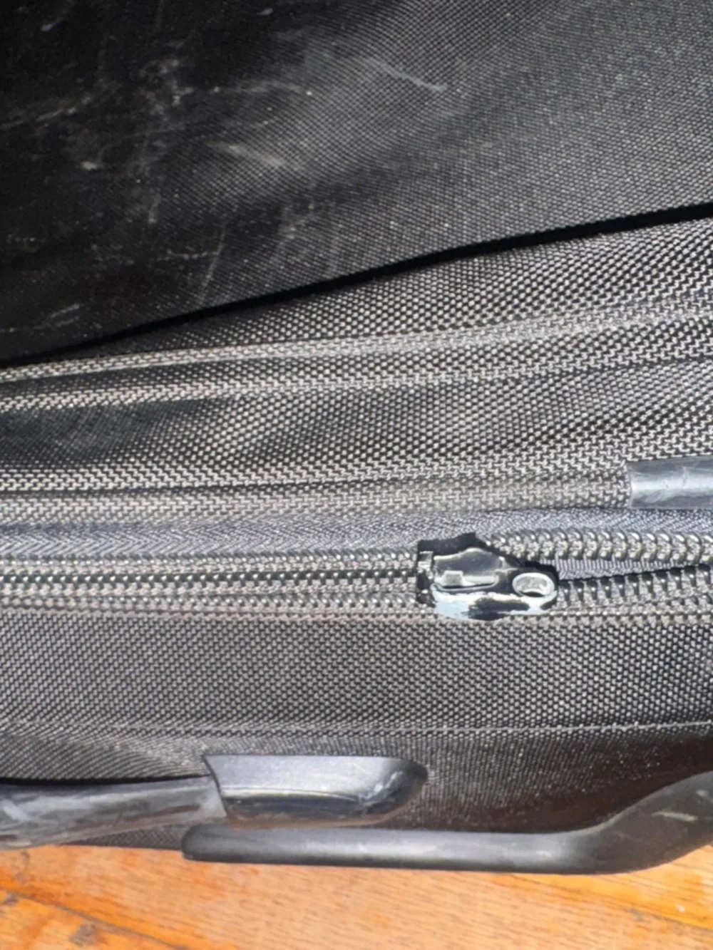 Tumi Alpha 22